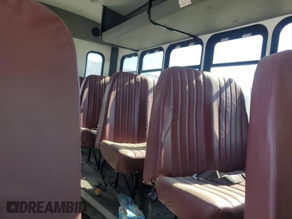 2007 Chevrolet Express Commercial DRW C7L с VIN 1GBJG31U971178937, выставлен на аукционе Copart как лот 61300724 с пробегом Не указан миль и Списание • Salvage title. История ставок и продаж доступна на DreamBid. Изображение 6.