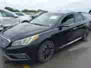2015 Hyundai Sonata Sport с VIN 5NPE34AFXFH035809, выставлен на аукционе IAAI как лот 42822900 с пробегом 270 569 миль миль и . История ставок и продаж доступна на DreamBid. Изображение 17.