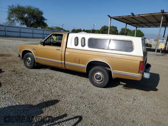 1984 Chevrolet S-10 с VIN 1GCCS14B2E8124045, выставлен на аукционе Copart как лот 60935865 с пробегом 25 340 миль миль и Списание • Salvage title. История ставок и продаж доступна на DreamBid. Изображение 2.