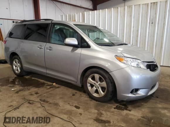 2015 Toyota Sienna LE with VIN 5TDKK3DC9FS583344, listed as a Copart auction lot 85533715 with Not provided miles and Salvage title. Bid and sale history available at DreamBid. Image 4.