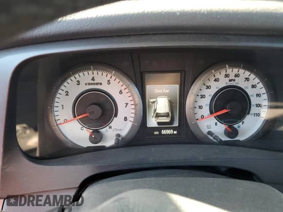2015 Toyota Sienna SE with VIN 5TDXK3DC5FS642718, listed as a Copart auction lot 57339825 with 66,969 mi miles and Salvage title. Bid and sale history available at DreamBid. Image 9.