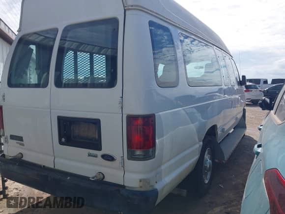 2012 Ford Econoline Cargo Commercial with VIN 1FTNS2EW1CDA41355, listed as a IAAI auction lot 43332039 with 134,489 mi miles and . Bid and sale history available at DreamBid. Image 4.