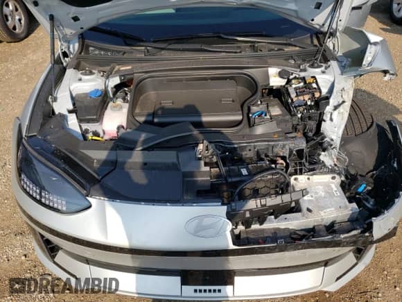 2024 Hyundai Ioniq 6 SEL с VIN KMHM34AC8RA055260, выставлен на аукционе Copart как лот 65795814 с пробегом 2 890 миль миль и Списание • Salvage title. История ставок и продаж доступна на DreamBid. Изображение 11.