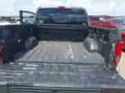 2018 Ford F-150 XL z VIN 1FTEW1EP7JKG02240, wystawiony jako IAAI lot #42663522 z przebiegiem 109 257 mil mil oraz . Historia ofert i sprzedaży dostępna na DreamBid. Obrazek 17.