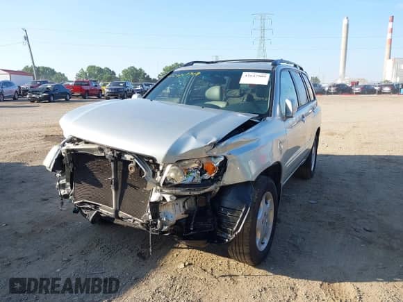 2004 Toyota Highlander с VIN JTEEP21A840030322, выставлен на аукционе IAAI как лот 42647909 с пробегом 251 454 миль миль и . История ставок и продаж доступна на DreamBid. Изображение 2.