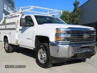 2017 Chevrolet Silverado 1500 with VIN 1GB0CUEG7HZ278152, listed as a Copart auction lot 70908945 with 221,885 mi miles and Salvage title. Bid and sale history available at DreamBid. Image 1.
