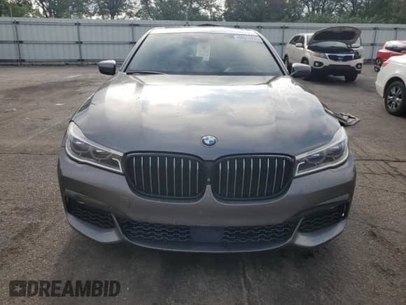 2017 BMW 7 Series ALPINA B7 xDrive with VIN WBA7F2C51HG422116, listed as a Copart auction lot 68510225 with 121,398 mi miles and Salvage title. Bid and sale history available at DreamBid. Image 5.