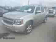 2013 Chevrolet Suburban LS с VIN 1GNSCHE01DR152210, выставлен на аукционе IAAI как лот 41528484 с пробегом 206 666 миль миль и . История ставок и продаж доступна на DreamBid. Изображение 2.
