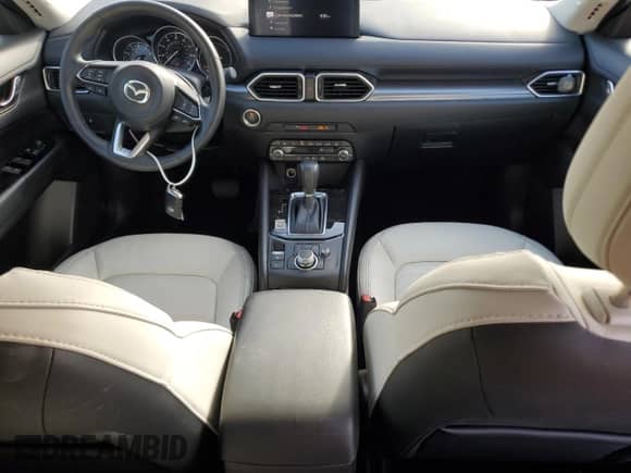 2022 Mazda CX-5 S Preferred z VIN JM3KFBCM5N0560242, wystawiony jako Copart lot #85097295 z przebiegiem 9 792 mil mil oraz Szkoda całkowita • Salvage title. Historia ofert i sprzedaży dostępna na DreamBid. Obrazek 8.