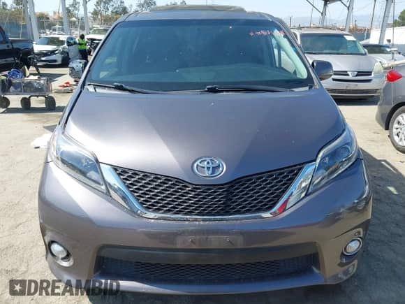 2016 Toyota Sienna SE with VIN 5TDXK3DC3GS727302, listed as a IAAI auction lot 42526541 with 162,518 mi miles and . Bid and sale history available at DreamBid. Image 12.