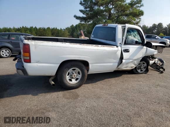 2001 Chevrolet Silverado 1500 with VIN 1GCEC14W71Z204969, listed as a Copart auction lot 81022445 with 247,209 mi miles and Salvage title. Bid and sale history available at DreamBid. Image 3.