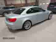 2011 BMW M3 z VIN WBSDX9C56BE584895, wystawiony jako IAAI lot #43533940 z przebiegiem 149 547 mil mil oraz . Historia ofert i sprzedaży dostępna na DreamBid. Obrazek 4.