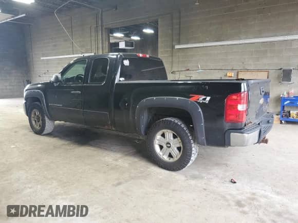 2007 Chevrolet Silverado 1500 1LT with VIN 2GCEK190171509697, listed as a Copart auction lot 80943505 with 264,365 mi miles and Clean title. Bid and sale history available at DreamBid. Image 2.