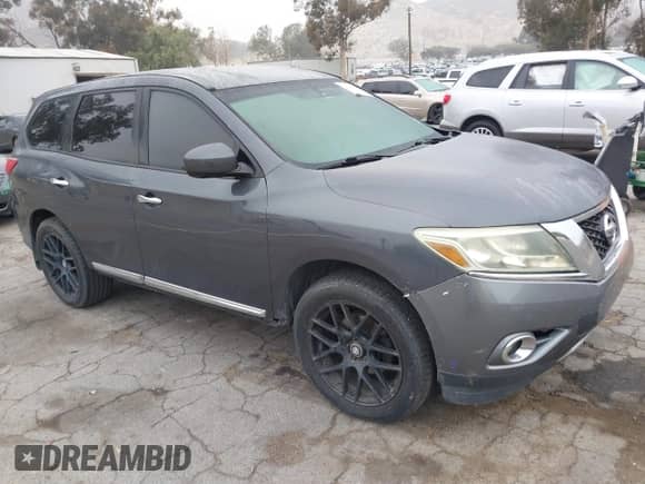 2013 Nissan Pathfinder SV with VIN 5N1AR2MN7DC638676, listed as a IAAI auction lot 41483593 with 190,358 mi miles and . Bid and sale history available at DreamBid. Image 1.