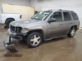 2008 Chevrolet TrailBlazer 1LT z VIN 1GNDT13S082137068, wystawiony jako Copart lot #85598125 z przebiegiem 220 513 mil mil oraz Czysty tytuł • Clean title. Historia ofert i sprzedaży dostępna na DreamBid. Obrazek 1.