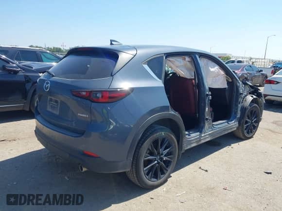 2024 Mazda CX-5 S Preferred z VIN JM3KFBCL6R0450877, wystawiony jako IAAI lot #43209438 z przebiegiem 28 373 mil mil oraz . Historia ofert i sprzedaży dostępna na DreamBid. Obrazek 4.