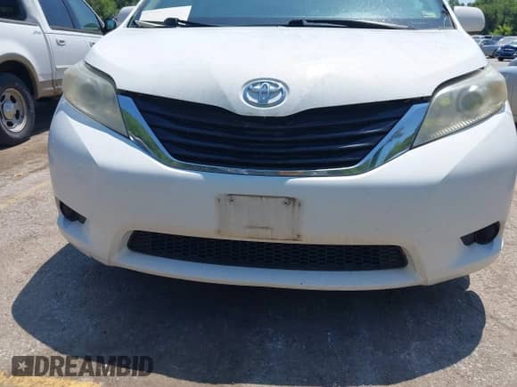2011 Toyota Sienna LE AAS with VIN 5TDKK3DC3BS139015, listed as a IAAI auction lot 42924618 with 207,467 mi miles and . Bid and sale history available at DreamBid. Image 12.