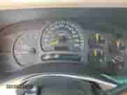 2003 Chevrolet Suburban LT z VIN 1GNEC16Z93J113461, wystawiony jako Copart lot #58294295 z przebiegiem 232 470 mil mil oraz Czysty tytuł • Clean title. Historia ofert i sprzedaży dostępna na DreamBid. Obrazek 9.