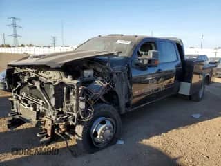 2017 Chevrolet Silverado 3500HD Work Truck с VIN 1GB4KYCY9HF198070, выставлен на аукционе Copart как лот 77012994 с пробегом 110 332 миль миль и Списание • Salvage title. История ставок и продаж доступна на DreamBid. Изображение 1.