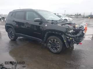 2019 Jeep Compass Trailhawk with VIN 3C4NJDDBXKT765647, listed as a IAAI auction lot 43358723 with 80,051 mi miles and . Bid and sale history available at DreamBid. Image 1.