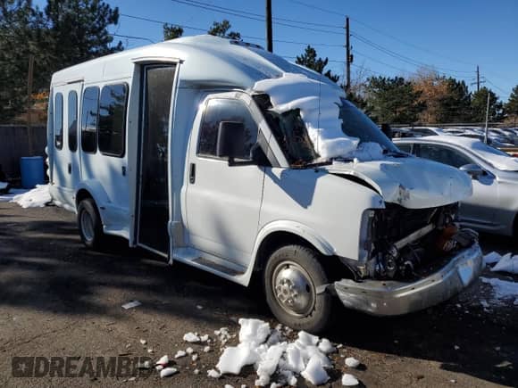 2007 Chevrolet Express Commercial DRW C7L с VIN 1GBJG31U771223194, выставлен на аукционе Copart как лот 79680054 с пробегом 16 864 миль миль и Списание • Salvage title. История ставок и продаж доступна на DreamBid. Изображение 4.