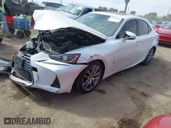 2019 Lexus IS 300 z VIN JTHBA1D20K5094635, wystawiony jako IAAI lot #43050452 z przebiegiem 124 946 mil mil oraz . Historia ofert i sprzedaży dostępna na DreamBid. Obrazek 17.