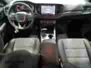 2026 Dodge Durango GT z VIN 1C4RDJDG0TC165753, wystawiony jako Copart lot #87432075 z przebiegiem 1 326 mil mil oraz Czysty tytuł • Clean title. Historia ofert i sprzedaży dostępna na DreamBid. Obrazek 8.