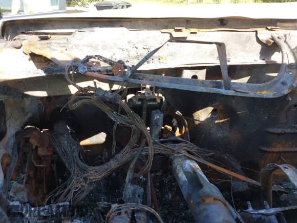 2001 Chevrolet Tahoe LS with VIN 1GNEC13T51J100400, listed as a IAAI auction lot 42155463 with Not provided miles and . Bid and sale history available at DreamBid. Image 7.