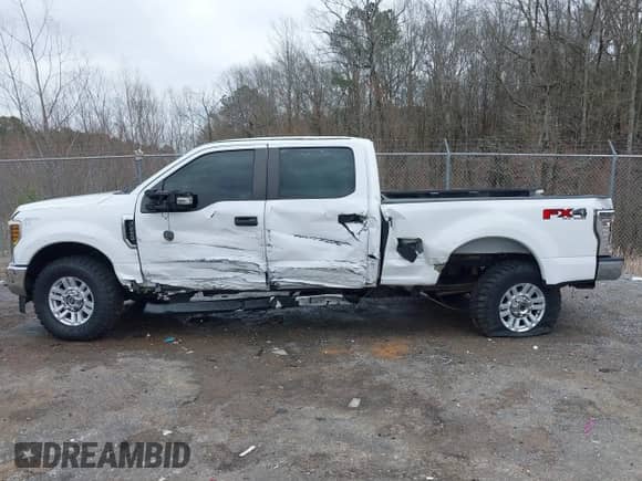 2018 Ford F-250 XL с VIN 1FT7W2B63JEB70397, выставлен на аукционе IAAI как лот 41637099 с пробегом 163 126 миль миль и . История ставок и продаж доступна на DreamBid. Изображение 14.