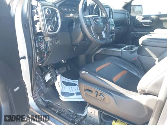 2022 GMC Sierra 1500 AT4 with VIN 1GTP9EEL0NZ199090, listed as a IAAI auction lot 41380413 with 100,657 mi miles and . Bid and sale history available at DreamBid. Image 18.
