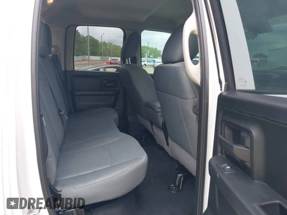 2018 Ram 1500 Tradesman с VIN 1C6RR7FT9JS184388, выставлен на аукционе IAAI как лот 42129524 с пробегом 127 750 миль миль и . История ставок и продаж доступна на DreamBid. Изображение 8.