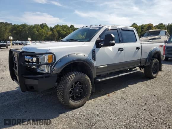 2019 Ford F-250 XL z VIN 1FT7W2BT2KED76706, wystawiony jako Copart lot #72085845 z przebiegiem 99 134 mil mil oraz Szkoda całkowita • Salvage title. Historia ofert i sprzedaży dostępna na DreamBid. Obrazek 1.