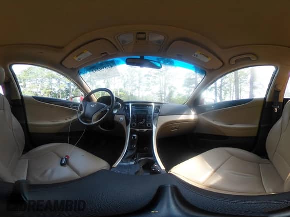 2012 Hyundai Sonata Limited с VIN 5NPEC4AC4CH370646, выставлен на аукционе IAAI как лот 42590282 с пробегом 24 170 миль миль и . История ставок и продаж доступна на DreamBid. Изображение 18.