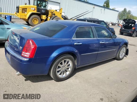 2009 Chrysler 300 C Hemi with VIN 2C3KA63T99H615464, listed as a Copart auction lot 67174205 with 75,111 mi miles and Salvage title. Bid and sale history available at DreamBid. Image 3.