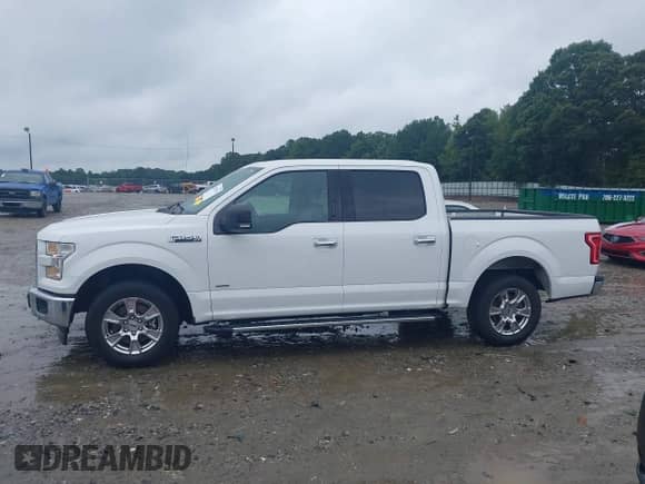 2017 Ford F-150 XL z VIN 1FTEW1CP2HFC56023, wystawiony jako IAAI lot #42892341 z przebiegiem 97 010 mil mil oraz . Historia ofert i sprzedaży dostępna na DreamBid. Obrazek 14.