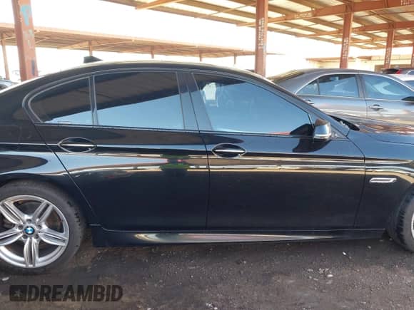 2015 BMW 5 Series 535i с VIN WBA5B1C52FD919543, выставлен на аукционе IAAI как лот 43326517 с пробегом 127 099 миль миль и . История ставок и продаж доступна на DreamBid. Изображение 13.