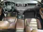 2019 Kia Sorento SX z VIN 5XYPKDA56KG525054, wystawiony jako Copart lot #71436485 z przebiegiem 169 909 mil mil oraz Czysty tytuł • Clean title. Historia ofert i sprzedaży dostępna na DreamBid. Obrazek 8.