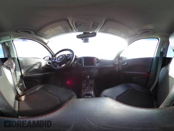 2021 Jeep Compass Trailhawk z VIN 3C4NJDDB2MT589180, wystawiony jako IAAI lot #43402223 z przebiegiem 76 756 mil mil oraz . Historia ofert i sprzedaży dostępna na DreamBid. Obrazek 18.