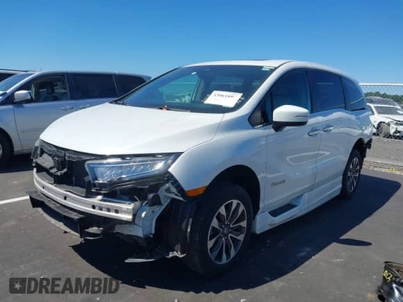 2022 Honda Odyssey EX-L with VIN 5FNRL6H74NB028461, listed as a IAAI auction lot 43061897 with 25,370 mi miles and . Bid and sale history available at DreamBid. Image 2.