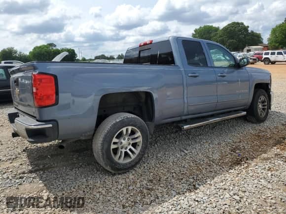 2015 Chevrolet Silverado 1500 LT z VIN 1GCRCREH6FZ262045, wystawiony jako Copart lot #56156885 z przebiegiem 170 180 mil mil oraz Szkoda całkowita • Salvage title. Historia ofert i sprzedaży dostępna na DreamBid. Obrazek 3.