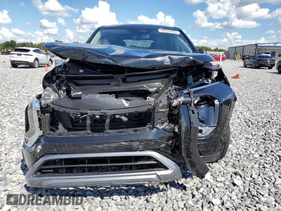 2025 Mitsubishi Outlander SE with VIN JA4J3VA86SZ012191, listed as a Copart auction lot 84253465 with 8,665 mi miles and Salvage title. Bid and sale history available at DreamBid. Image 5.