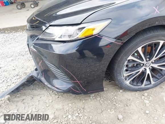 2020 Toyota Camry SE z VIN 4T1G11AK4LU342383, wystawiony jako IAAI lot #43019876 z przebiegiem 111 118 mil mil oraz . Historia ofert i sprzedaży dostępna na DreamBid. Obrazek 6.