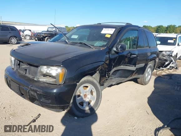 2003 Chevrolet TrailBlazer LS с VIN 1GNDS13S032372209, выставлен на аукционе IAAI как лот 43386704 с пробегом 103 795 миль миль и . История ставок и продаж доступна на DreamBid. Изображение 18.