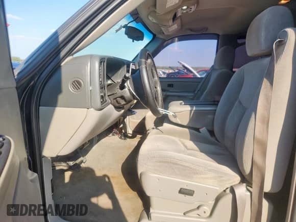 2005 Chevrolet Avalanche Z66 with VIN 3GNEC12Z65G120507, listed as a Copart auction lot 84012295 with 202,285 mi miles and Clean title. Bid and sale history available at DreamBid. Image 7.