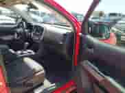 2019 Chevrolet Colorado 2WD LT z VIN 1GCGSCEA3K1255685, wystawiony jako IAAI lot #42813645 z przebiegiem 93 077 mil mil oraz . Historia ofert i sprzedaży dostępna na DreamBid. Obrazek 5.