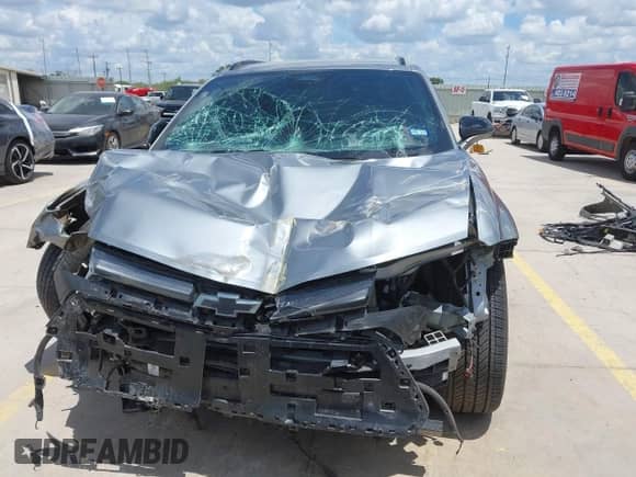 2024 Chevrolet Blazer EV eAWD RS z VIN 3GNKDCRJ8RS164121, wystawiony jako IAAI lot #42597374 z przebiegiem 7 037 mil mil oraz . Historia ofert i sprzedaży dostępna na DreamBid. Obrazek 13.