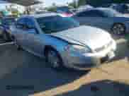 2011 Chevrolet Impala LS Retail z VIN 2G1WA5EK6B1136003, wystawiony jako IAAI lot #43414172 z przebiegiem 104 467 mil mil oraz . Historia ofert i sprzedaży dostępna na DreamBid. Obrazek 1.