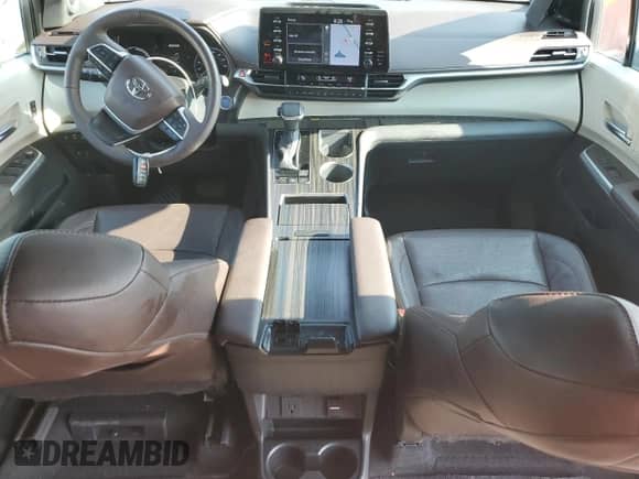 2022 Toyota Sienna Platinum с VIN 5TDERKEC9NS135749, выставлен на аукционе Copart как лот 67049785 с пробегом 51 097 миль миль и Списание • Salvage title. История ставок и продаж доступна на DreamBid. Изображение 8.