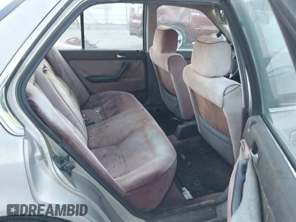 1991 Honda Accord LX z VIN JHMCB7651MC015726, wystawiony jako IAAI lot #41843620 z przebiegiem 55 563 mil mil oraz . Historia ofert i sprzedaży dostępna na DreamBid. Obrazek 8.