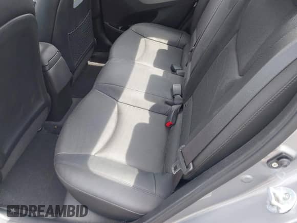 2015 Hyundai Elantra SE с VIN KMHDH4AE0FU301456, выставлен на аукционе IAAI как лот 42712596 с пробегом 40 238 миль миль и . История ставок и продаж доступна на DreamBid. Изображение 8.
